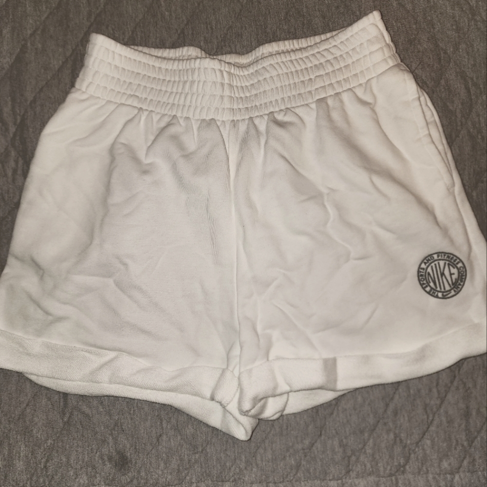 Nike Women's Terry cloth soft shorts (White)